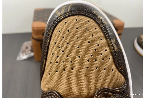 JORDAN AIR Low 1 CASE) -LouiV Top (WITH O-W WHITE-LouiV 0412